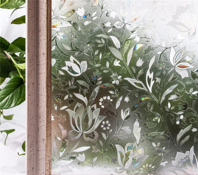 Fönsterfilm med vackert blommönster