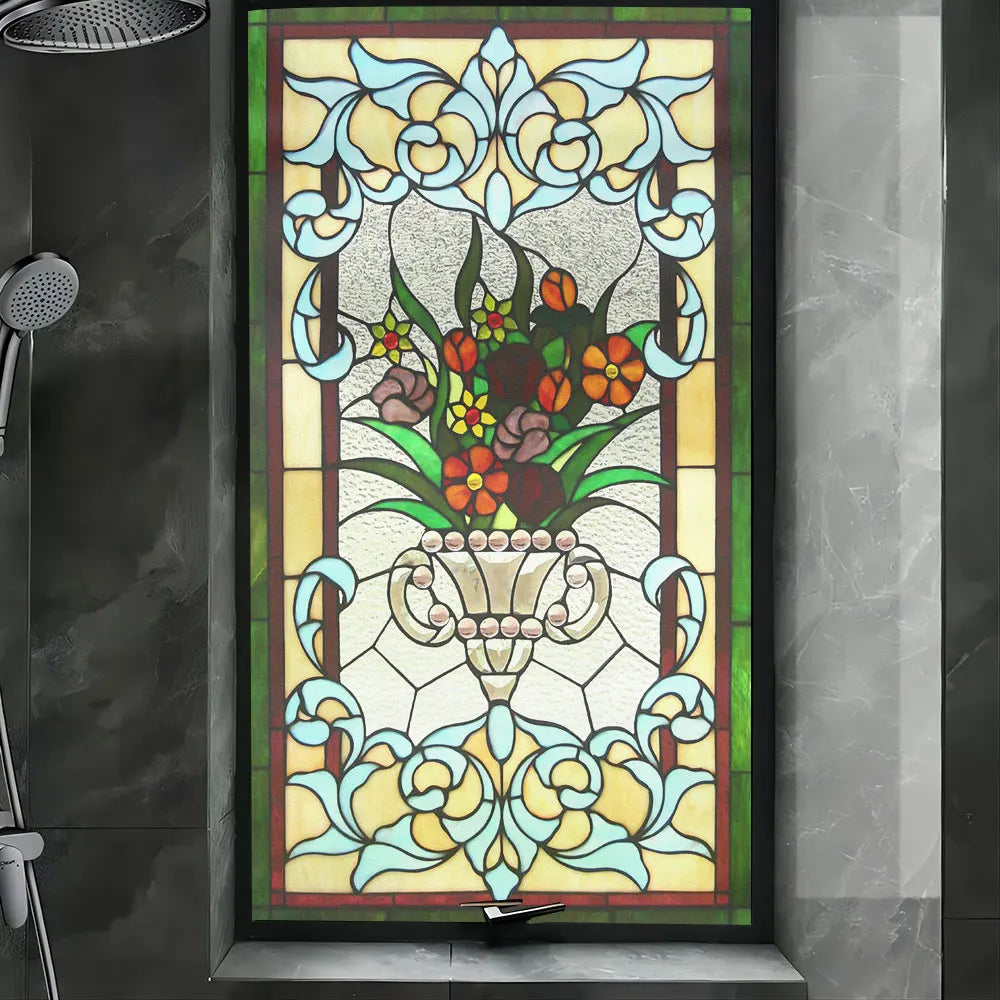 Fönsterfilm med klassiskt blomsterornament